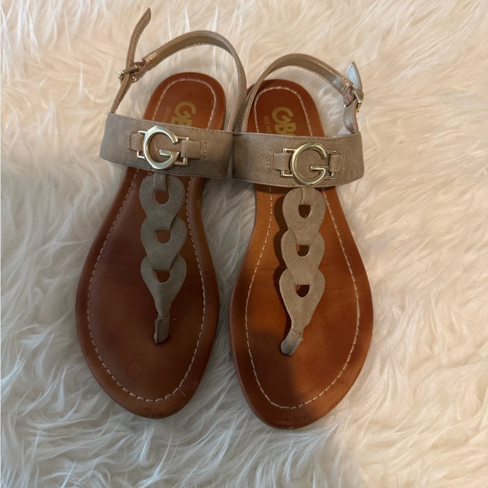 Beautiful GBG Los Angeles  Women's Tan Sandals